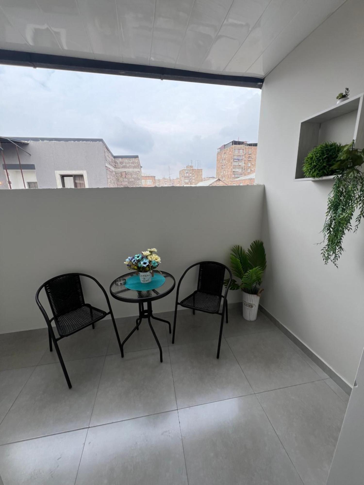 Cosy Apartment With Good Location Self Check In Jerevan Exteriör bild